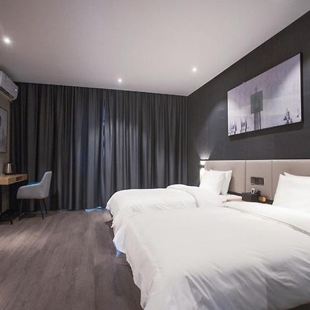 Thank Inn Chain Hotel Hunan Huaihua Hecheng District South High Speed Rail Station Exteriör bild