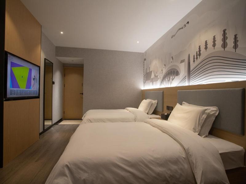 Thank Inn Chain Hotel Hunan Huaihua Hecheng District South High Speed Rail Station Exteriör bild