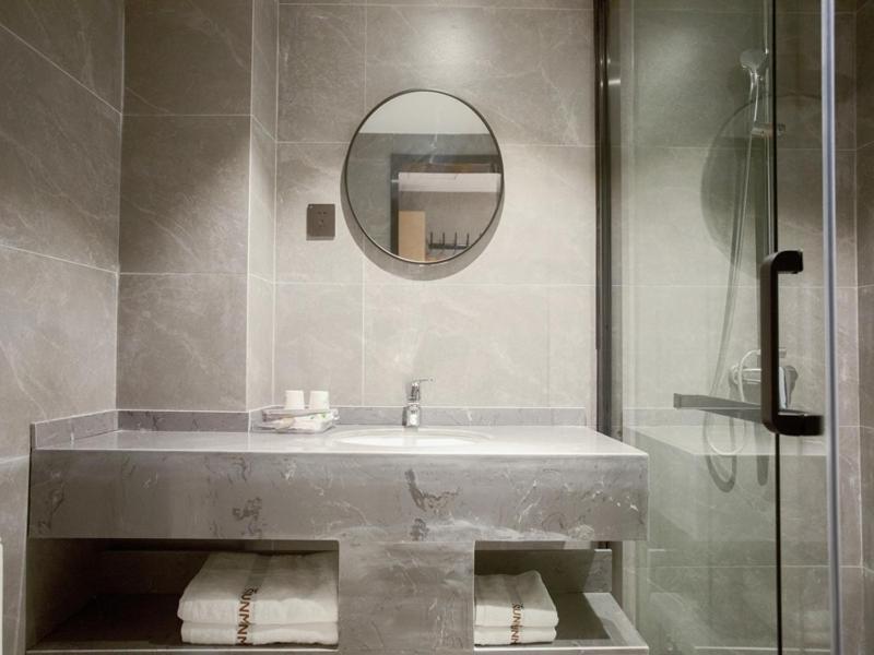Thank Inn Chain Hotel Hunan Huaihua Hecheng District South High Speed Rail Station Exteriör bild