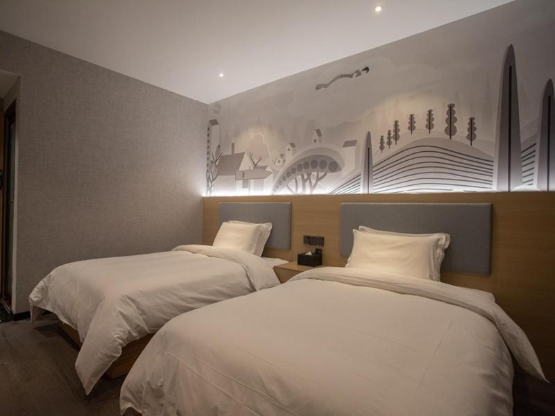 Thank Inn Chain Hotel Hunan Huaihua Hecheng District South High Speed Rail Station Exteriör bild
